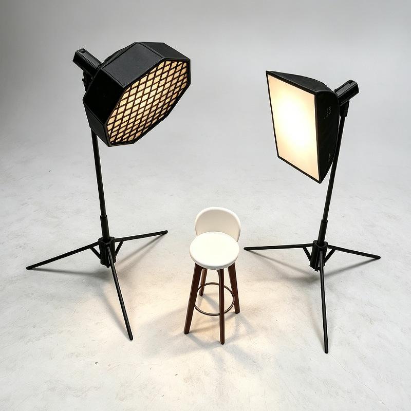 نموذج صندوق إضاءة صغير بمقياس  - مراجعة Photography Lighting Layout وسعره